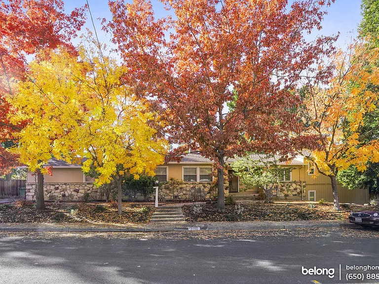 4205 Walnut Blvd — Photo 2