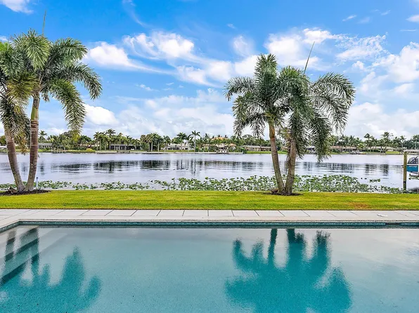 7128 W Lake Drive, Lake Clarke Shores, FL 33406