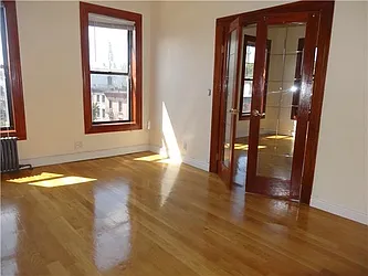 Rented by R New York