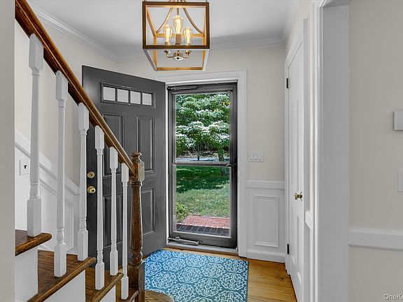2nd image of 14 Hawks Nest Road