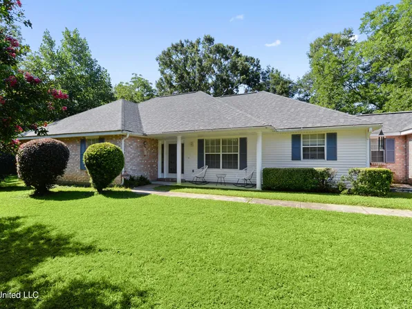 14 Rosewood Dr, Picayune, MS 39466