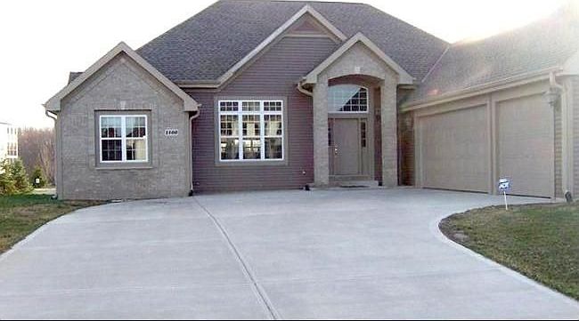 1st image of 1400 Lakeridge Dr