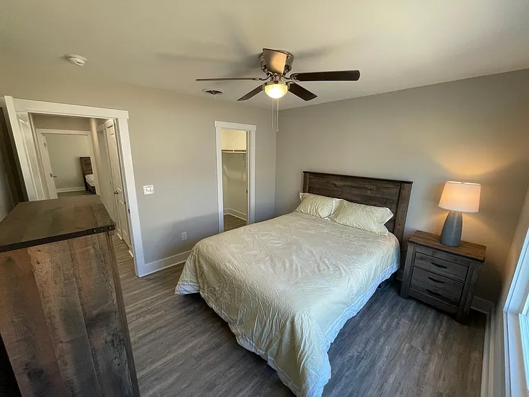 1308 S Main St — Photo 11
