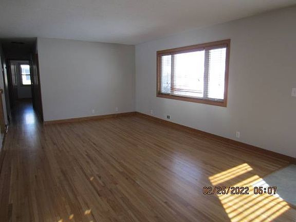 2223 - Living Room 2_02272022