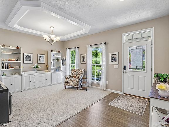 5th image of 6853 Maplebrooke Trce