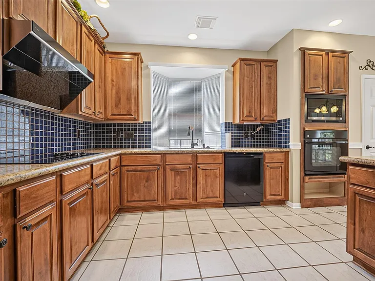 4414 Ringrose Dr — Photo 12