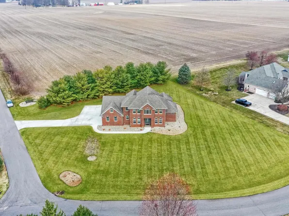 1102 Kingswood Rd W, West Lafayette, IN 47906