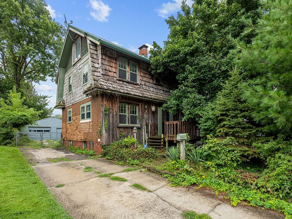 1st image of 625 12th St