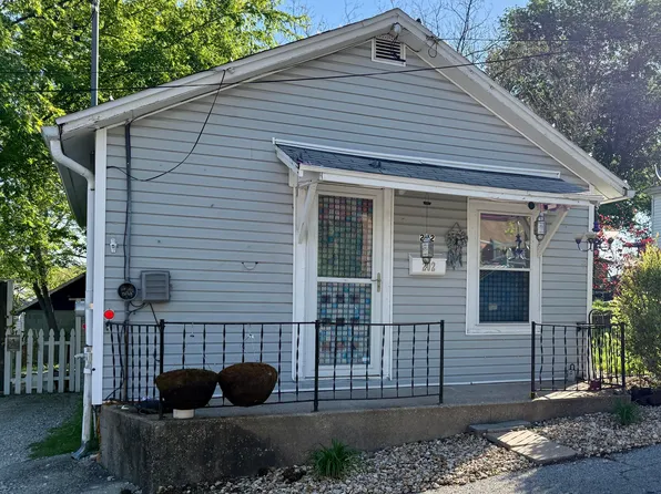 202 W Hess Way, Jefferson City, MO 65101