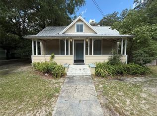 108 NE 9th St, Gainesville, FL 32601
