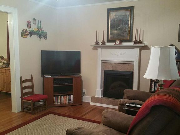 5th image of 303 Washington Ave