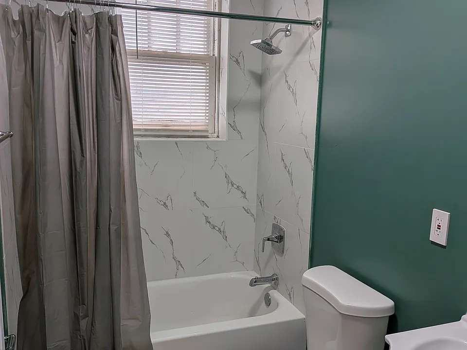 4053 S Grand Blvd #4