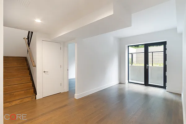 Rented by CORE | media 1