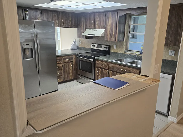 1220 Franklin Dr — Photo 14