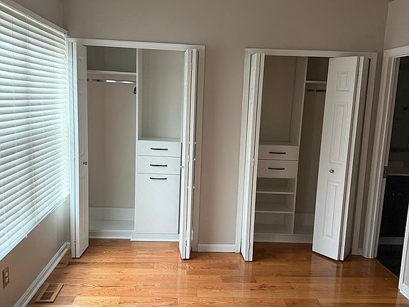 4th image of 9606 Clocktower Ln #4