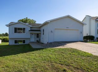 3092 Beckie Dr SW, Wyoming, MI 49418