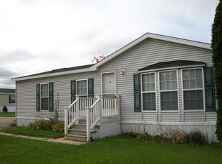 9447 Hunters Rill, Fenton, MI 48430