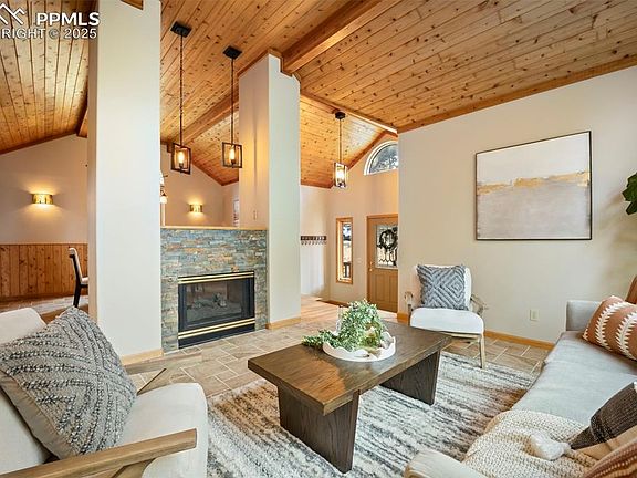 4th image of 120 Sun Valley Dr