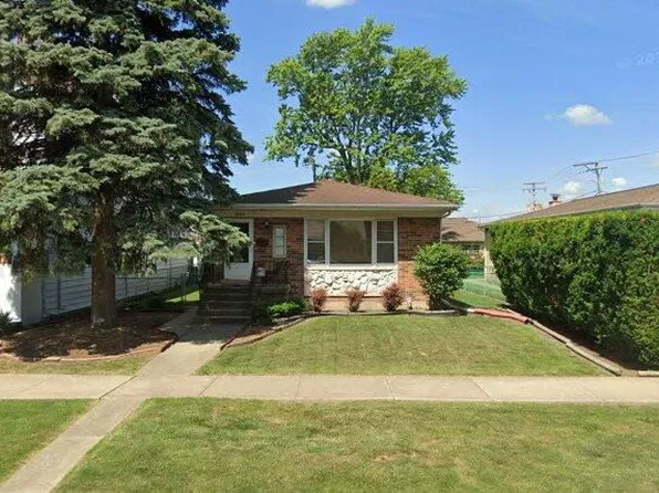 1636 S Cora St, Des Plaines, IL 60018