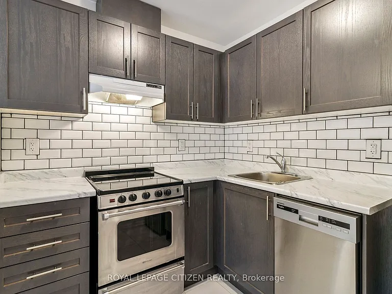 526 Whites Hill Ave #B — Photo 22
