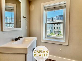 27 Henry St #II, New Haven, CT 06511