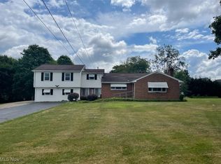 6303 Clingan Rd, Youngstown, OH 44514