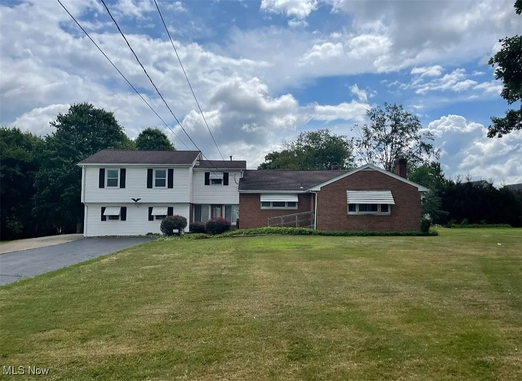 6303 Clingan Rd photo 1