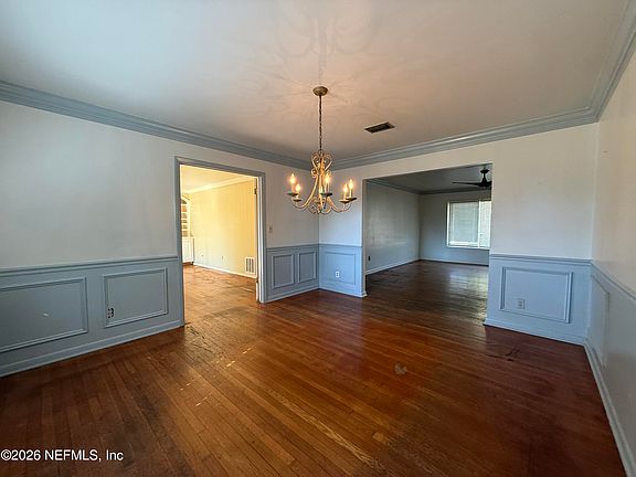 3rd image of 976 TOWNSEND Boulevard