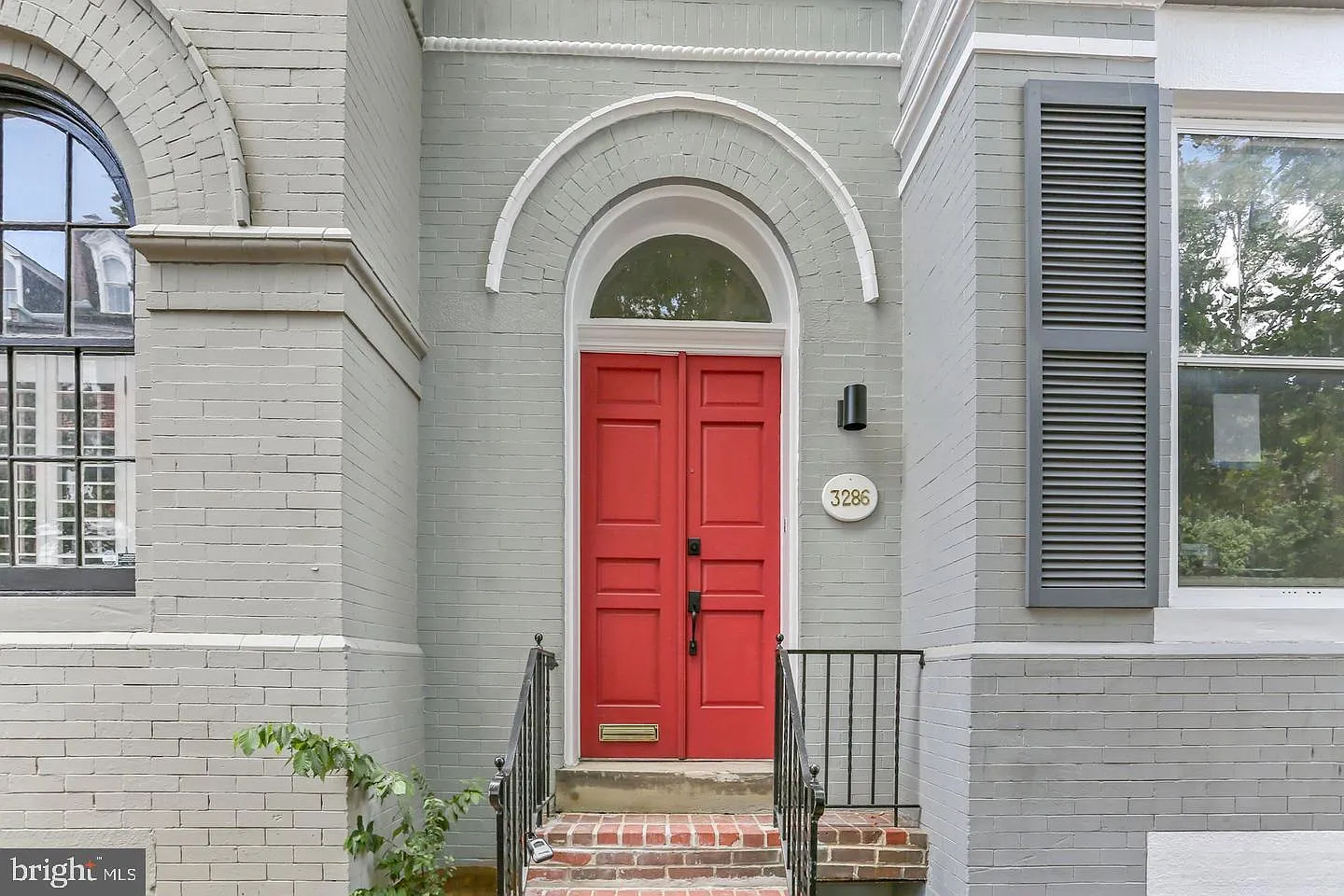 4 bed, 3.5 bath, 2070 sqft, $6,800 — Photo 1
