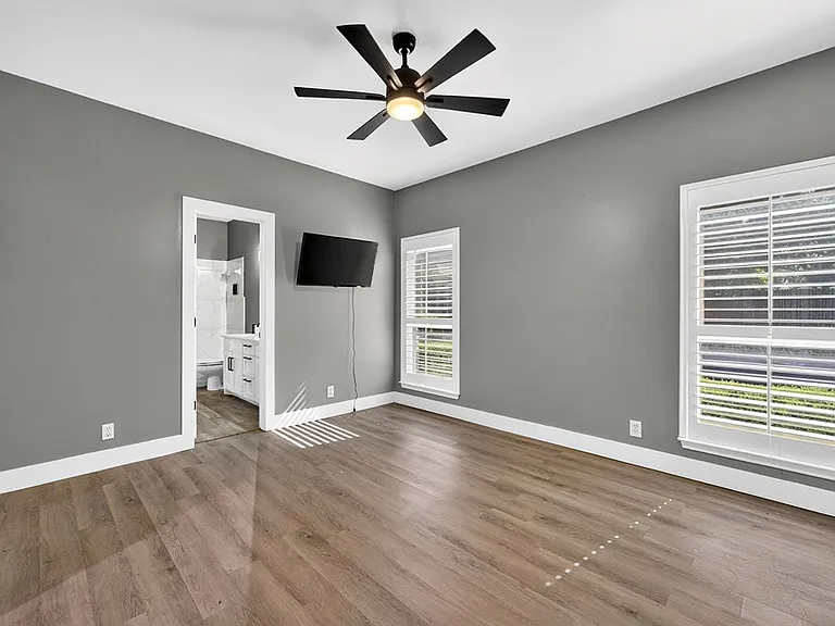4910 Kingsboro Ct — Photo 37