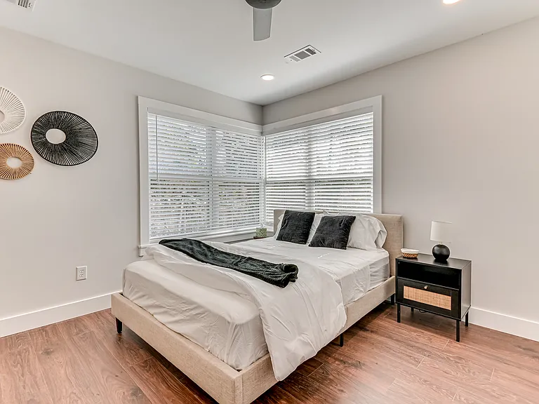 1813 Courtney Dr — Photo 13