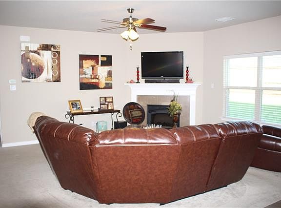 2nd image of 5852 Sunny Meadow Ln