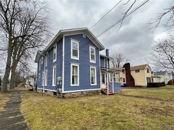 422 Park Ave, Medina, NY 14103