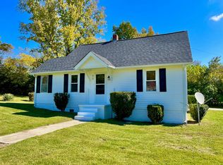 818 3rd St, Blackstone, VA 23824