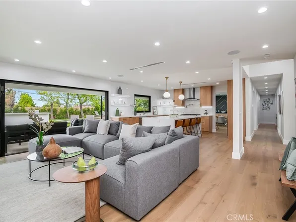 23949 Nomar St, Woodland Hills, CA 91367