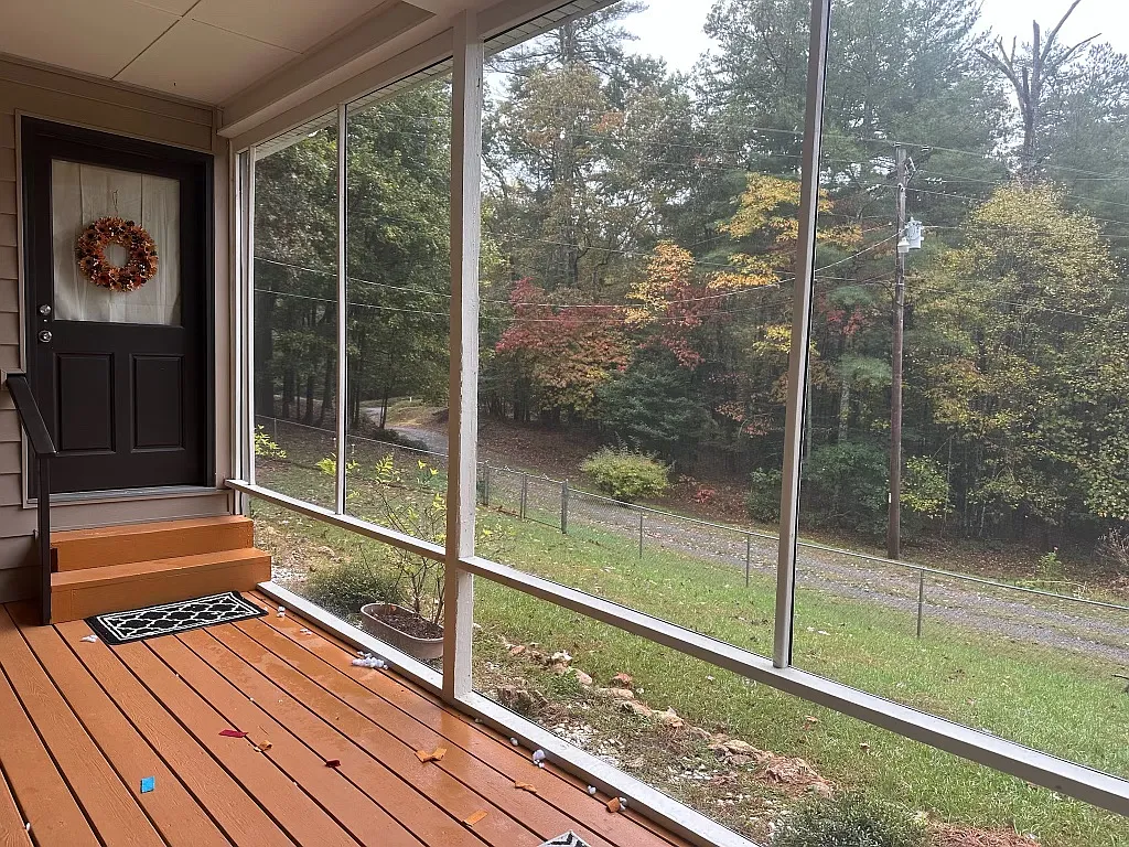2 bed, 1.5 bath, 1004 sqft, $2,300 — Photo 4