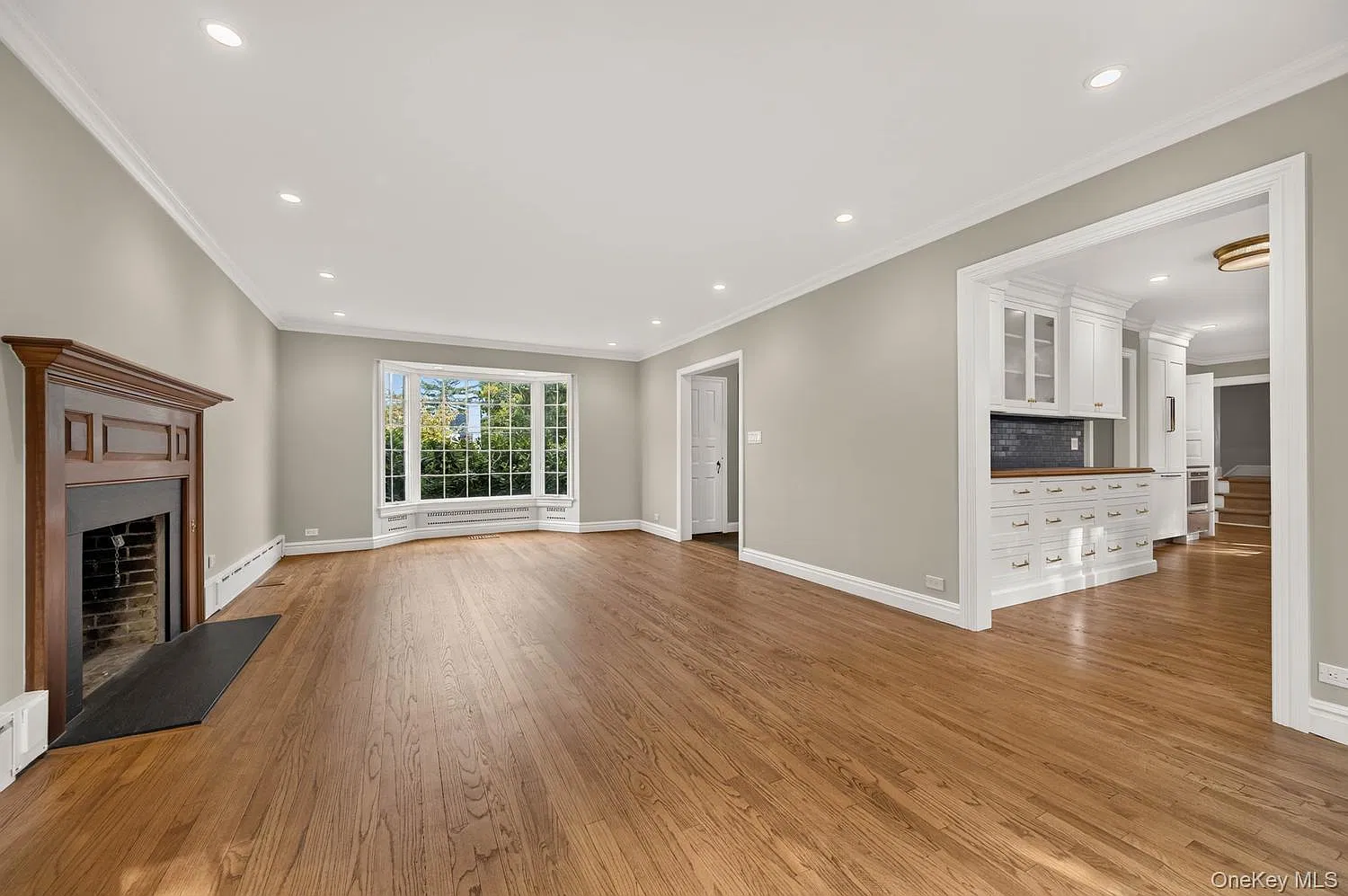 4 bed, 3.5 bath, $15,000 — Photo 4