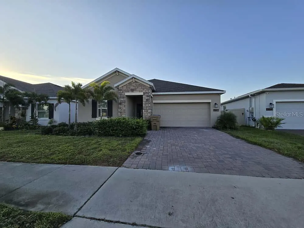 Building Photo - 6336 Chirpine Ln