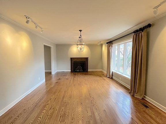 5th image of 123 Wildwood Ln