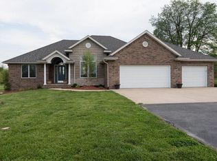 4120 W Farm Road 94, Springfield, MO 65803