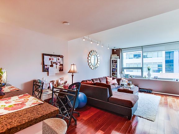 2nd image of 321 10th Ave Unit 604