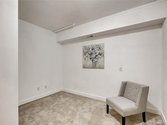 5th image of 3037 30th Ave W #A