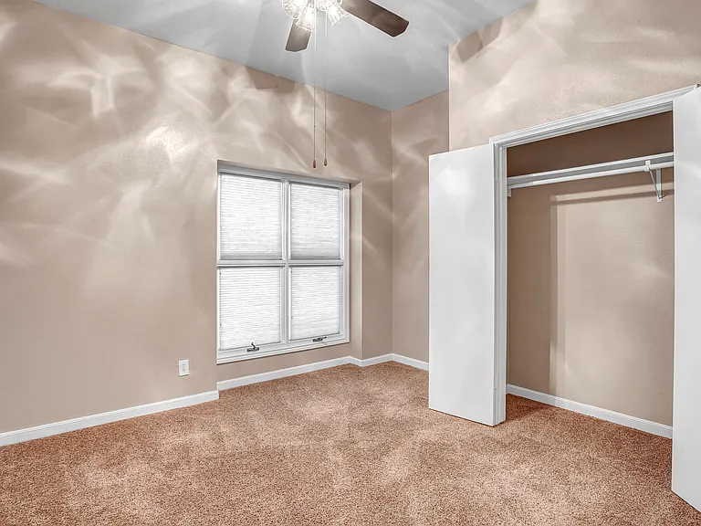 The Tuscany Apartments — Photo 34