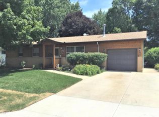 402 6th Ave NW, Dodge Center, MN 55927