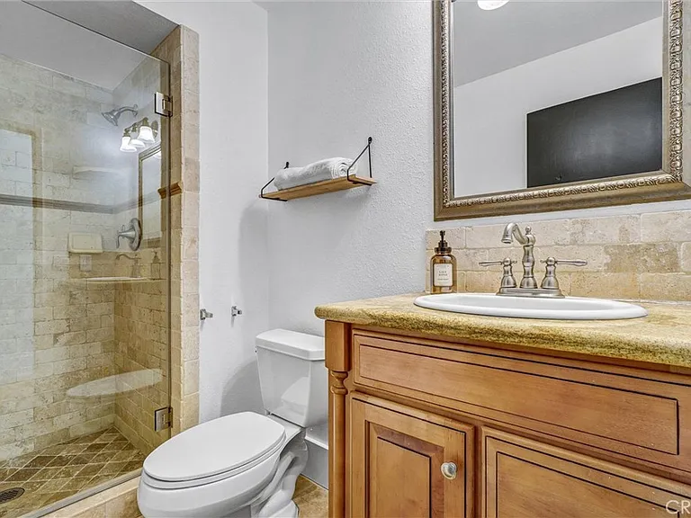 26606 La Roda — Photo 13