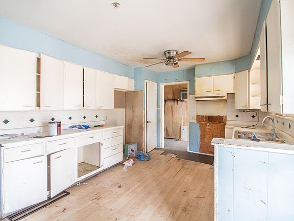 5th image of 1606 60th St