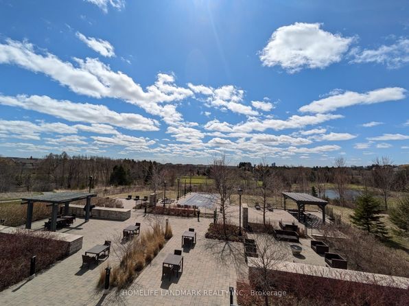 15 Stollery Pond Cres #507, Markham, ON L6C 0Y4