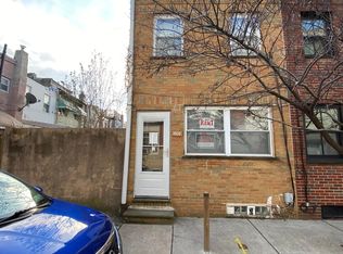 1002 Latona St, Philadelphia, PA 19147