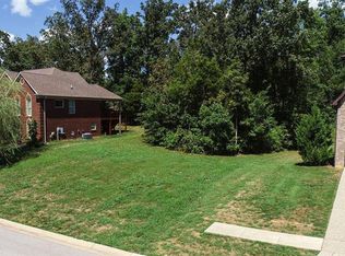 4219 Pleasant Glen Dr, Louisville, KY 40299