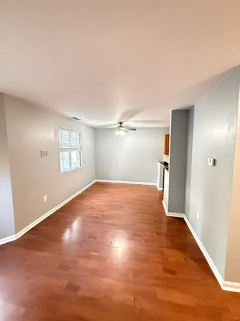 2 bed, 1.5 bath, 990 sqft, $2,800 — Photo 2